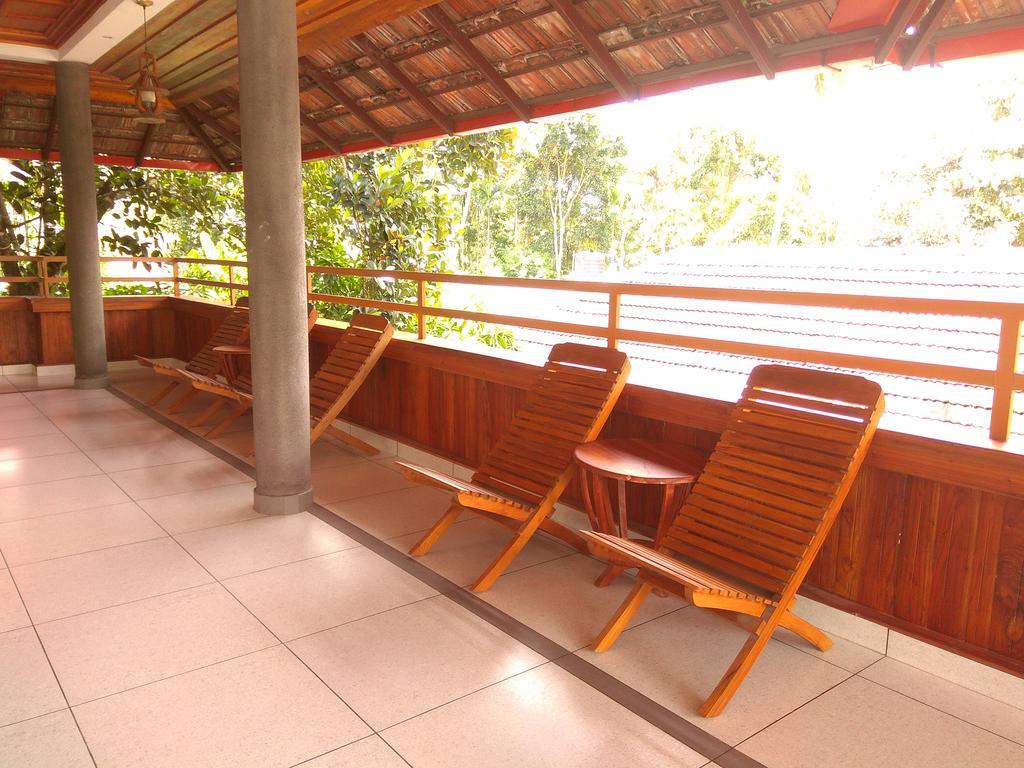 Green Court Cottage Thekkady Exterior foto